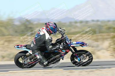 media/Dec-04-2025-Racers Edge (Thu) [[5ebc9f124d]]/3-B Group/5-Session 2 Turn 2 inside Speed Pans/